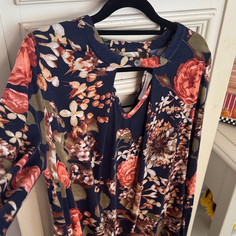 Peach Love California Navy Floral Keyhole Long Sleeve Dress Large - Picture 2 of 4